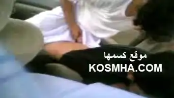 نيك ورعان السعودية بالسيارة دخله كله